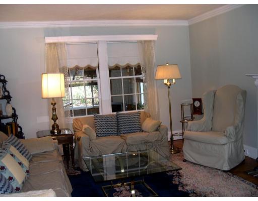 134 Plymouth Road Newton, MA 02461 - Photo 2 of 15