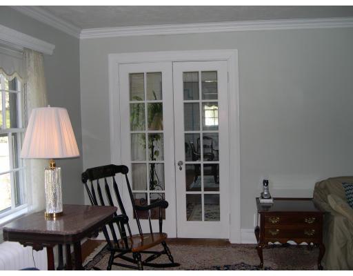 134 Plymouth Road Newton, MA 02461 - Photo 5 of 15