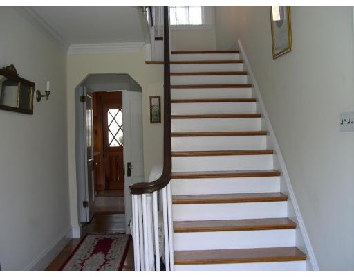 134 Plymouth Road Newton, MA 02461 - Photo 7 of 15