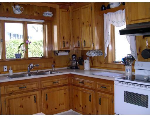 134 Plymouth Road Newton, MA 02461 - Photo 8 of 15