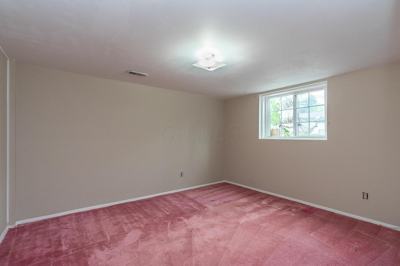 1897 Woodcrest Road Columbus, OH 43232 - Photo 27 of 40 Gallery Image 27