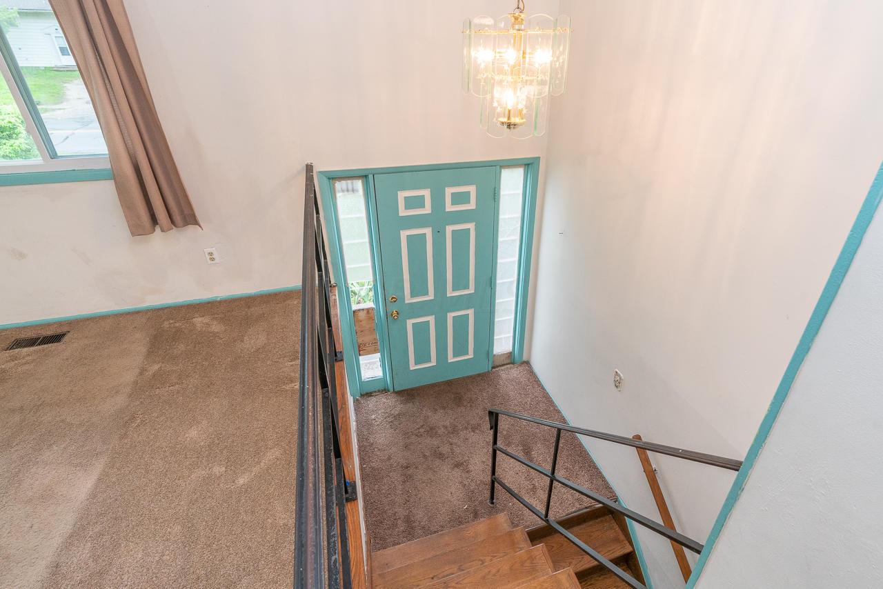 1897 Woodcrest Road Columbus, OH 43232 - Photo 3 of 40 Gallery Image 3