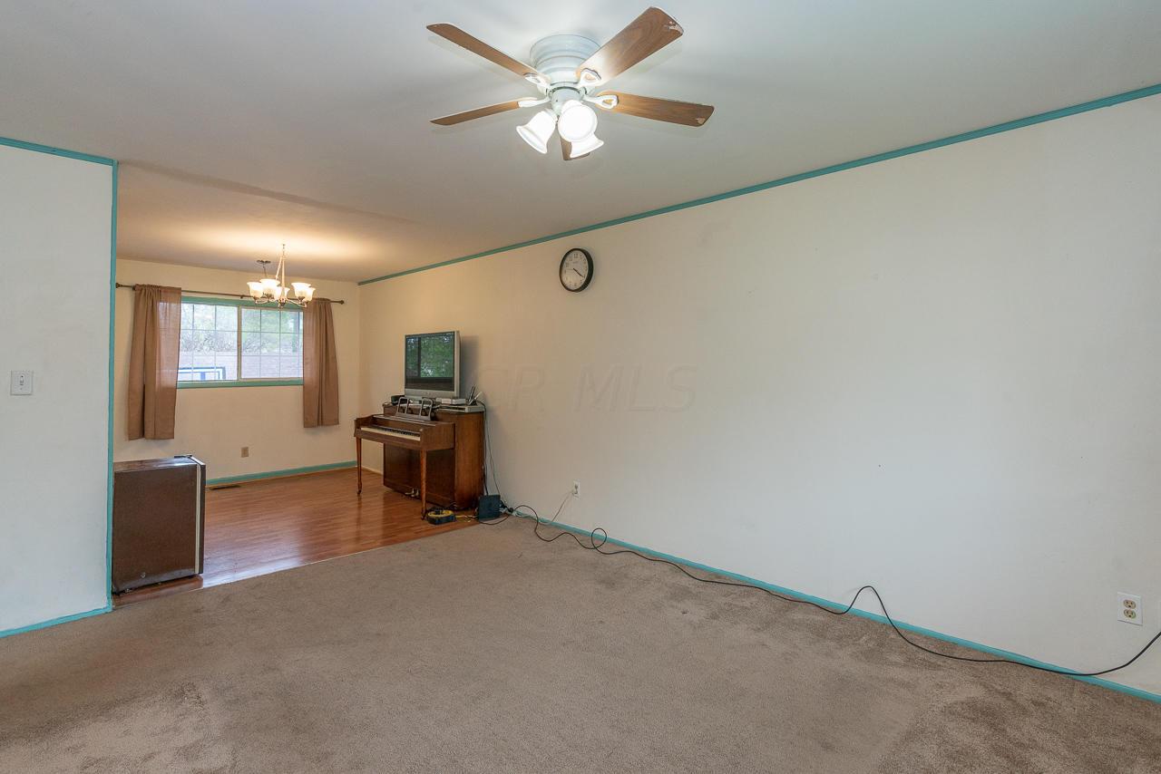 1897 Woodcrest Road Columbus, OH 43232 - Photo 5 of 40 Gallery Image 5
