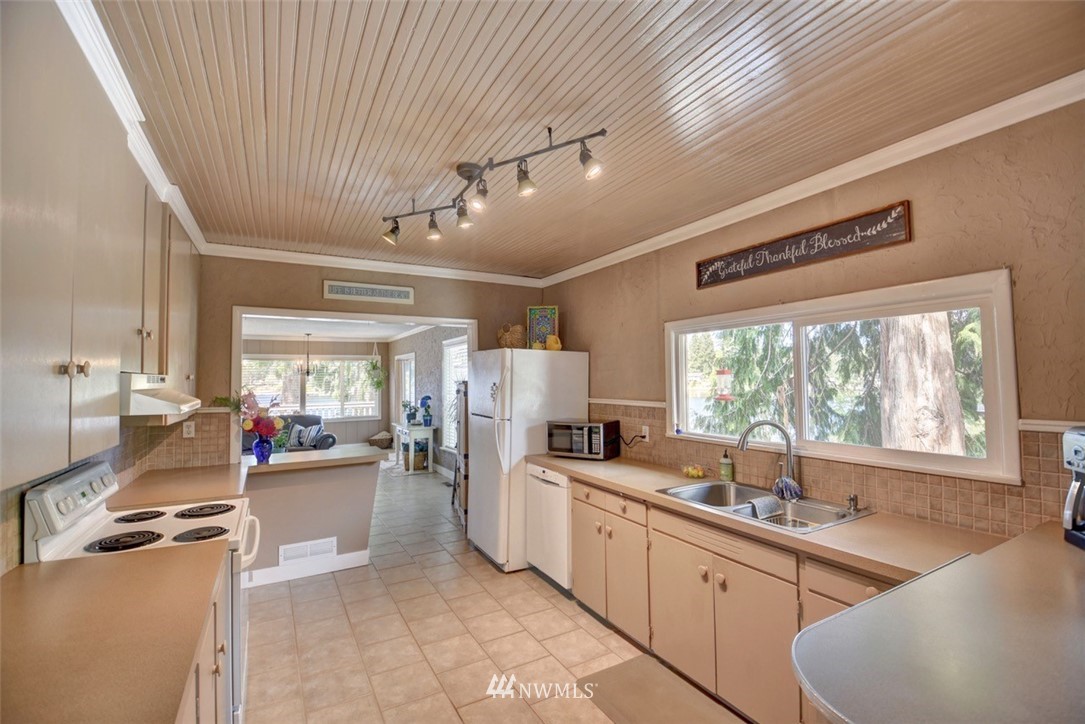 2345 Carpenter Road Southeast Lacey, WA 98503 - Photo 12 of 40 Gallery Image 12