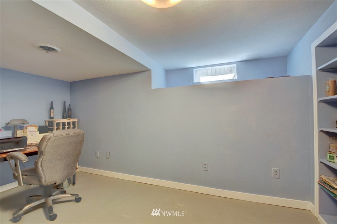 2345 Carpenter Road Southeast Lacey, WA 98503 - Photo 19 of 40 Gallery Image 19