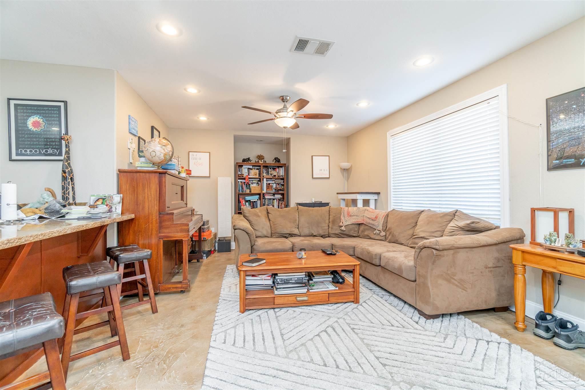 6681 Bellview Pines Road Pensacola, FL 32526 - Photo 3 of 23 Gallery Image 3