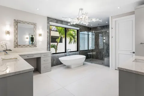 $5,395,000 | 662 Boca Marina Court, Boca Raton, FL 33487