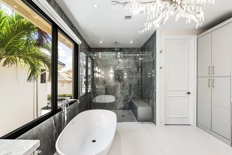 $5,395,000 | 662 Boca Marina Court, Boca Raton, FL 33487