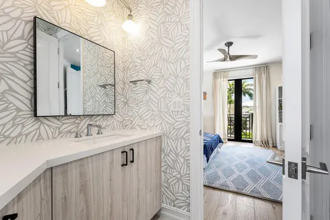 $5,395,000 | 662 Boca Marina Court, Boca Raton, FL 33487