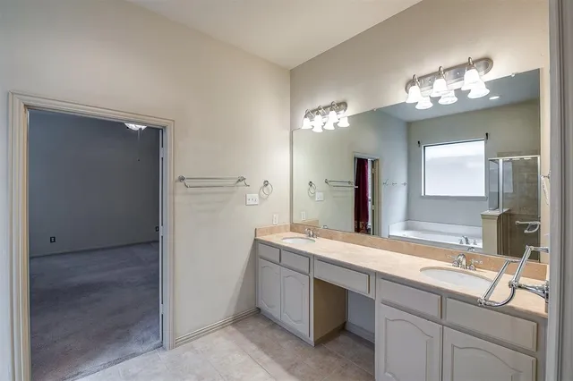 $3,950 | 1505 East Branch Hollow Drive, Carrollton, TX 75007