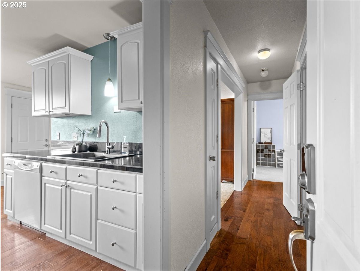 2102 Kelly Road, Unit 2 Vancouver, WA 98665 - Photo 3 of 20