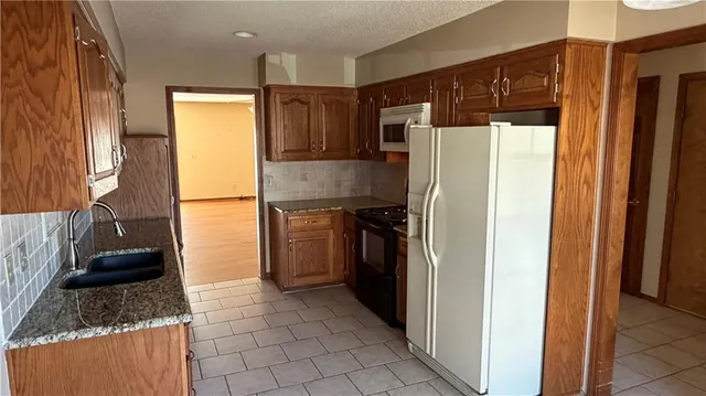 $252,500 | 3902 Eastgate Drive, St. Joseph, MO 64506