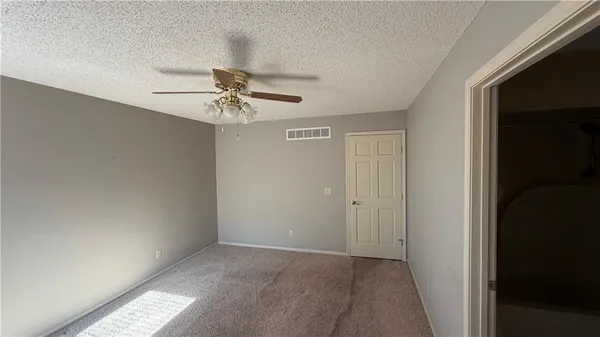 $237,500 | 3902 Eastgate Drive, St. Joseph, MO 64506