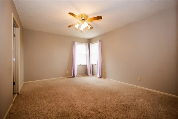 $237,500 | 3902 Eastgate Drive, St. Joseph, MO 64506