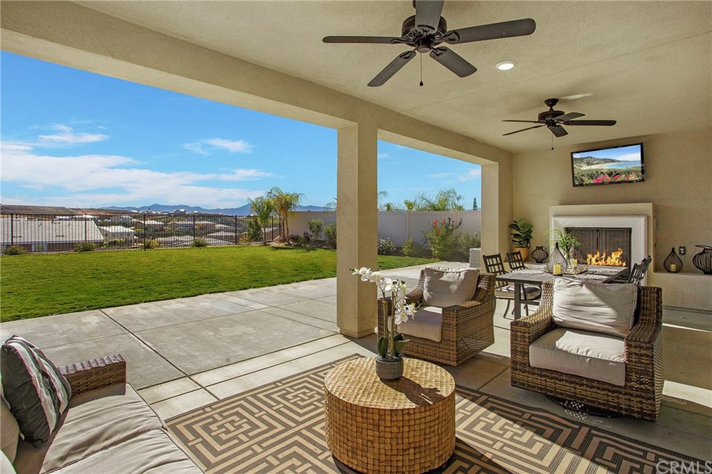 13905 Blanco Ln. Riverside, CA 92503 - Photo 8 of 23