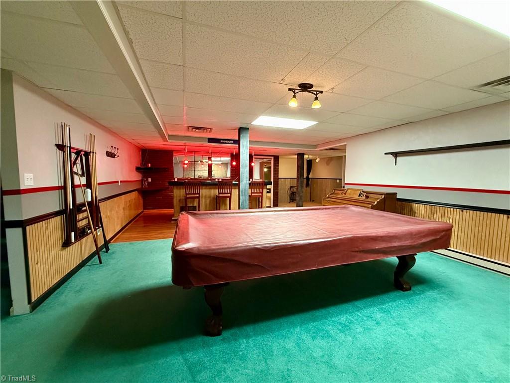 7352 Oak Bucket Road Thomasville, NC 27360 - Photo 20 of 38 View of the den and connecting bar area.