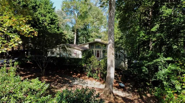 $489,900 | 7352 Oak Bucket Road, Thomasville, NC 27360