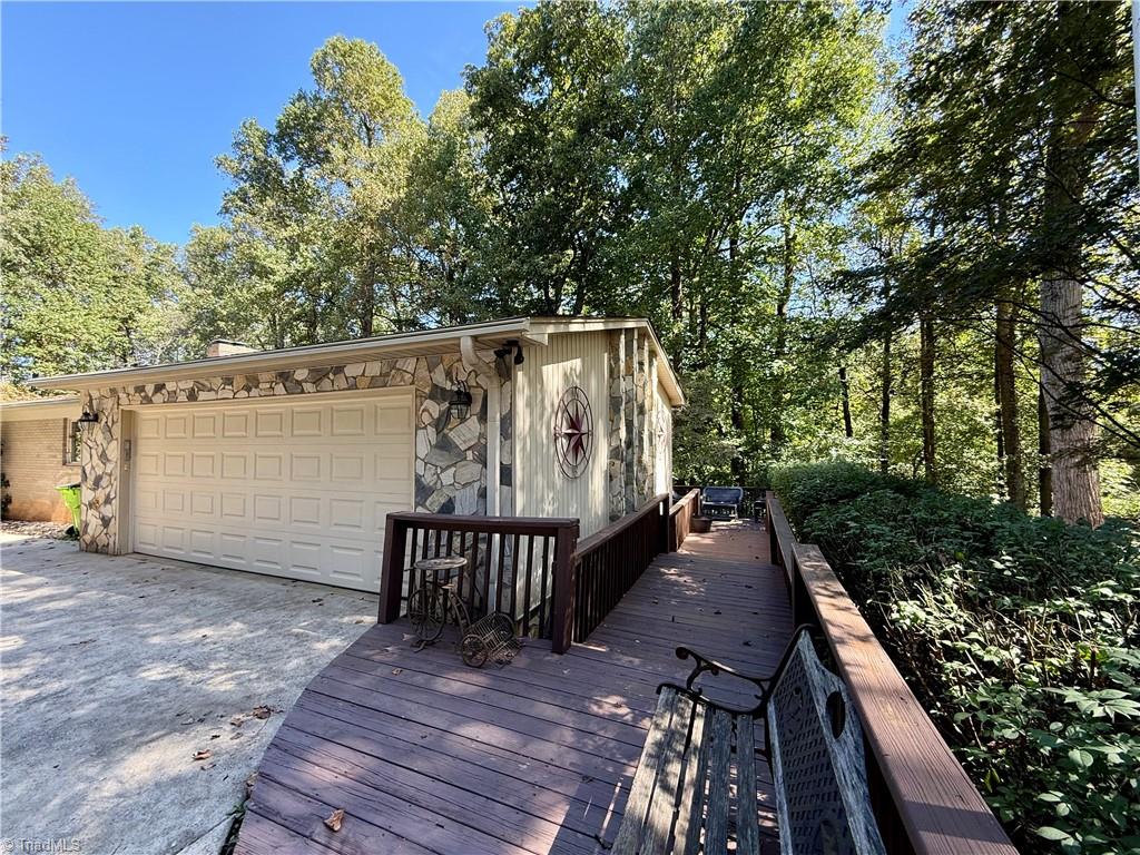 7352 Oak Bucket Road Thomasville, NC 27360 - Photo 37 of 38 2 car garage on the main level.