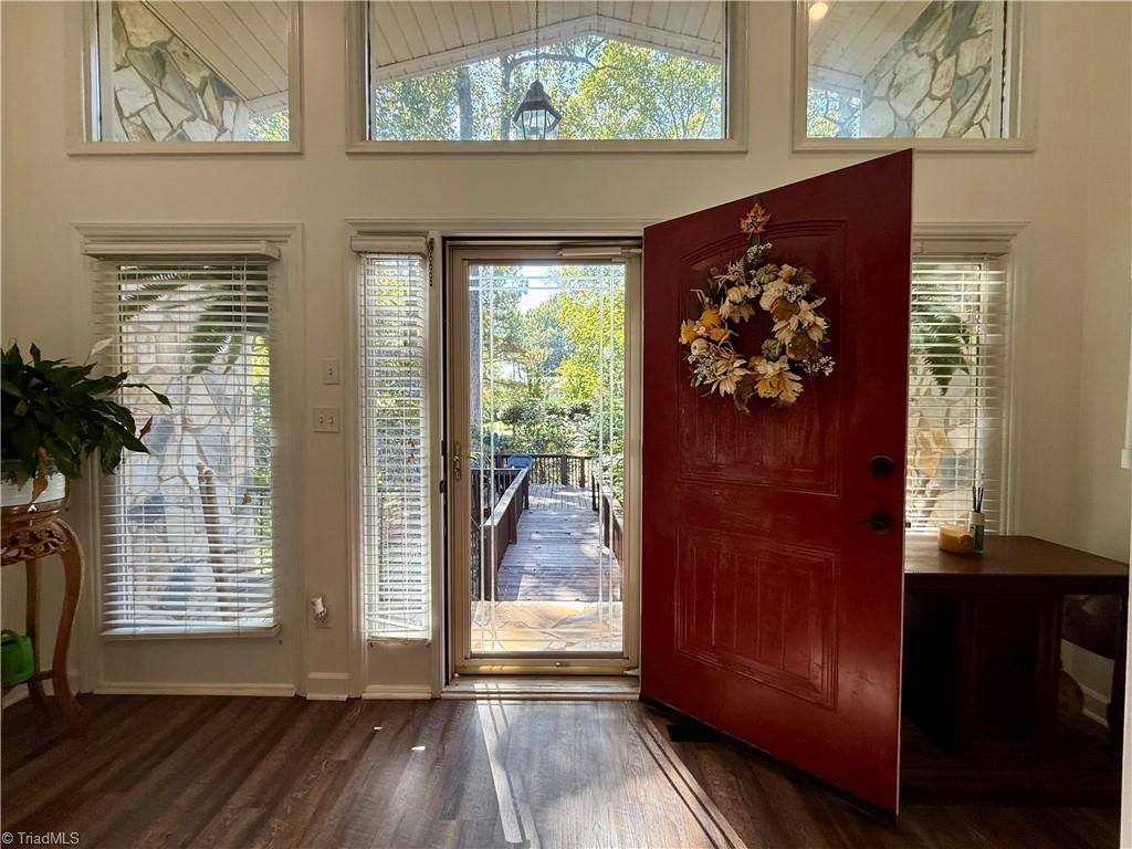 7352 Oak Bucket Road Thomasville, NC 27360 - Photo 4 of 38 Beautiful contemporary home is ready for you!