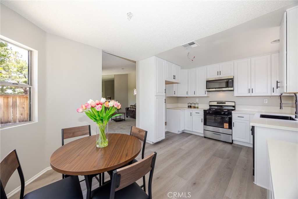 11013 Shaw Street Rancho Cucamonga, CA 91701 - Photo 13 of 32