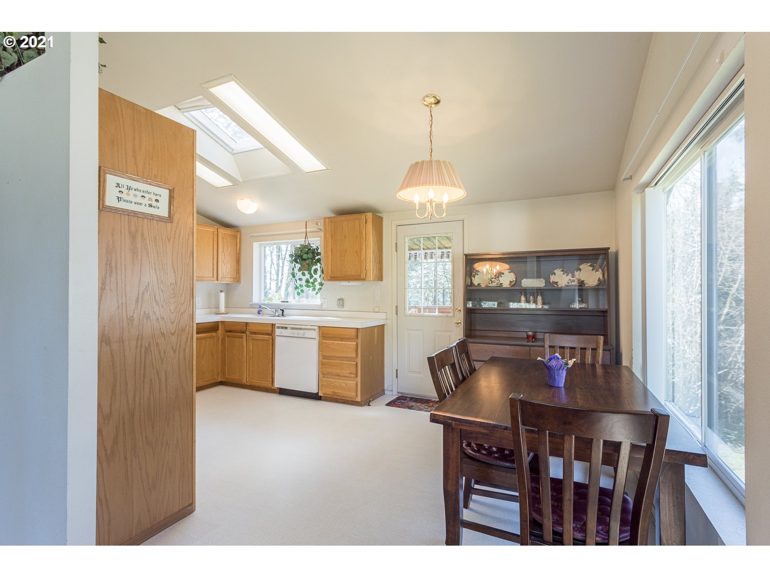 20383 Fernview Road West Linn, OR 97068 - Photo 13 of 32 Gallery Image 13