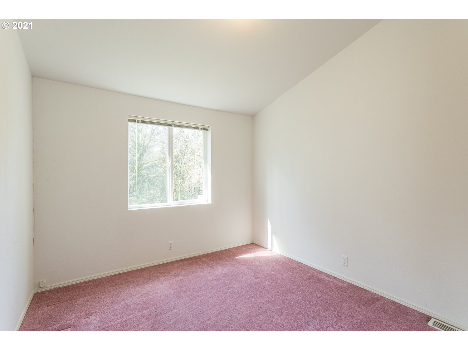 20383 Fernview Road West Linn, OR 97068 - Photo 19 of 32 Gallery Image 19