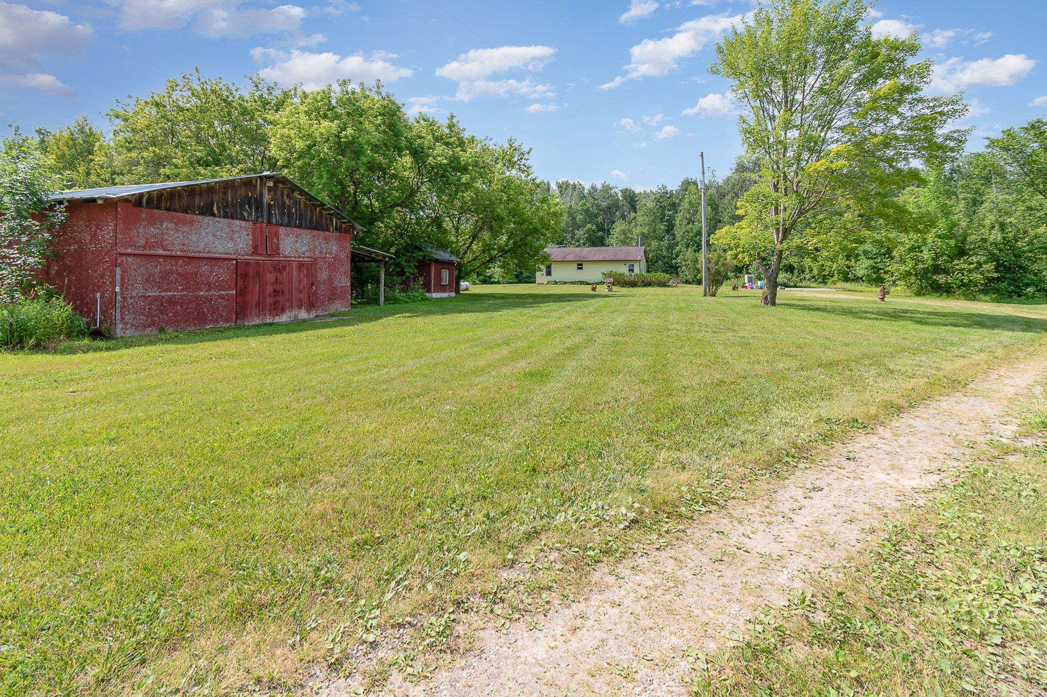 2721 Saganing Road Bentley, MI 48613 - Photo 7 of 31