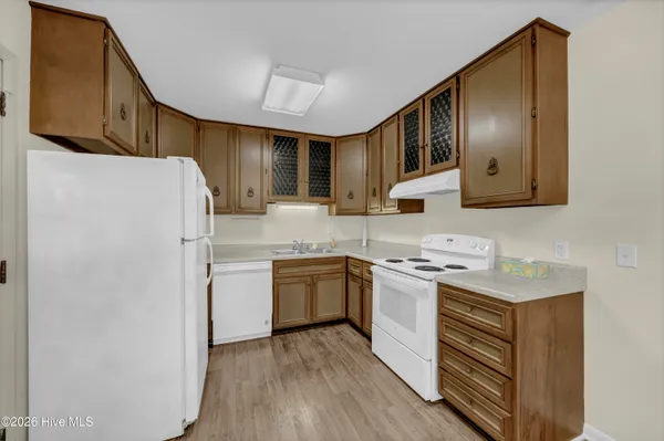 $1,800 | 4014 Lake Avenue, Wilmington, NC 28403