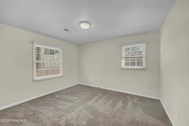 $1,800 | 4014 Lake Avenue, Wilmington, NC 28403