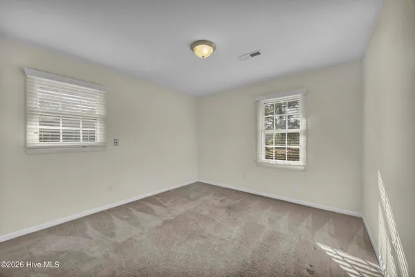 $1,800 | 4014 Lake Avenue, Wilmington, NC 28403