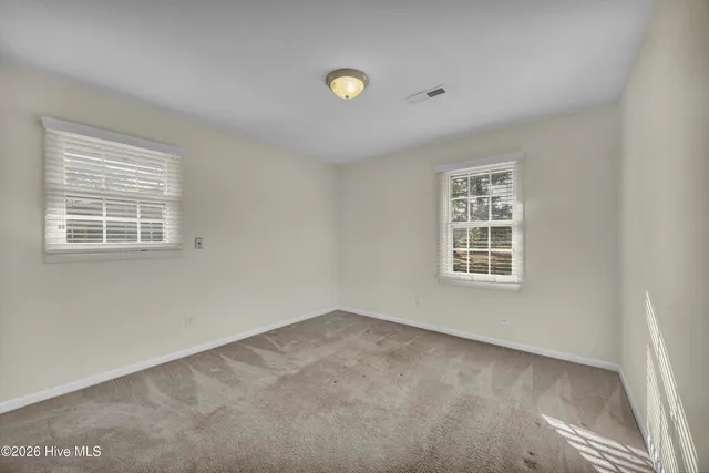 $1,800 | 4014 Lake Avenue, Wilmington, NC 28403