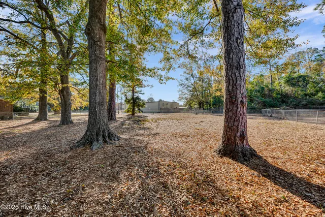 $1,800 | 4014 Lake Avenue, Wilmington, NC 28403