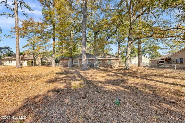 $1,800 | 4014 Lake Avenue, Wilmington, NC 28403