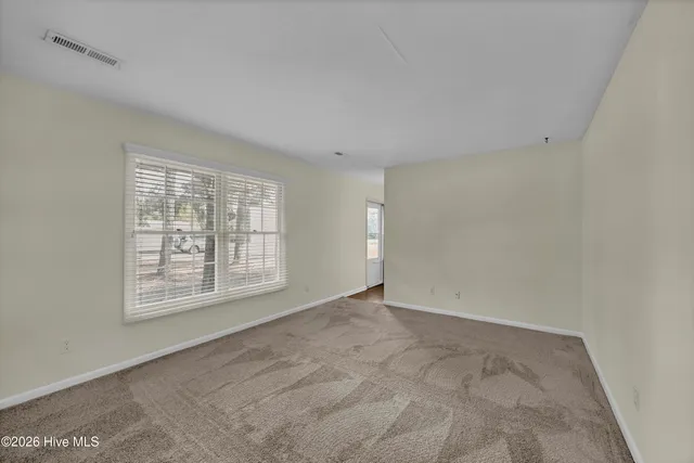 $1,800 | 4014 Lake Avenue, Wilmington, NC 28403