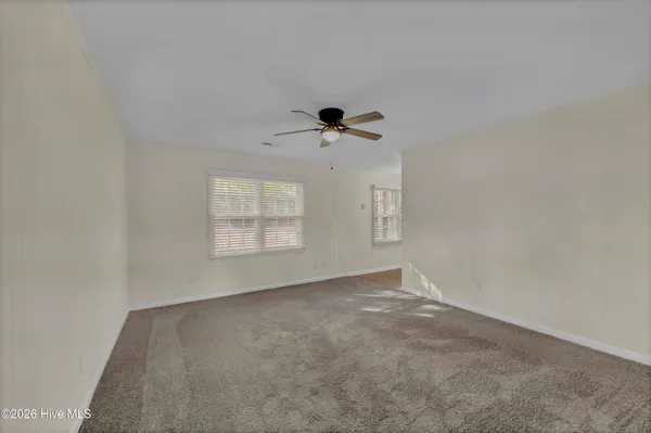 $1,800 | 4014 Lake Avenue, Wilmington, NC 28403