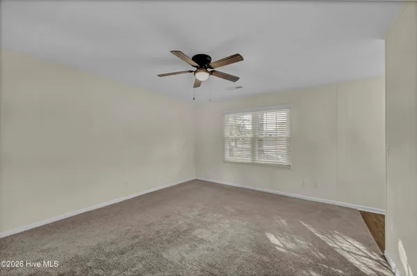 $1,800 | 4014 Lake Avenue, Wilmington, NC 28403