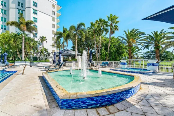 $6,800 | 550 Southeast Mizner Boulevard, Unit B706, Boca Raton, FL 33432
