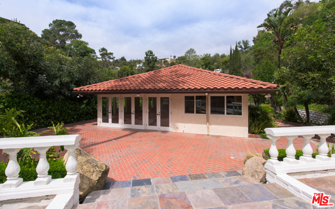 2332 Malaga Road Los Angeles, CA 90068 - Photo 23 of 34