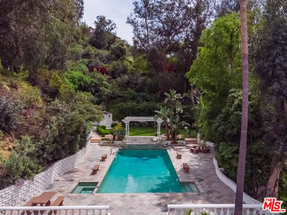 2332 Malaga Road Los Angeles, CA 90068 - Photo 31 of 34