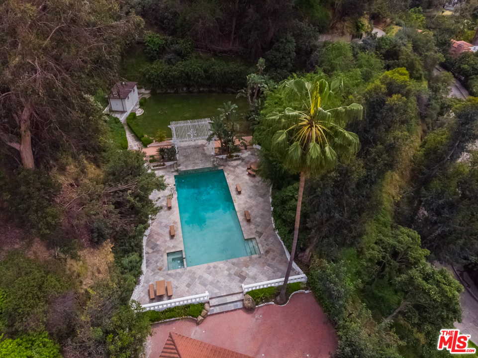 2332 Malaga Road Los Angeles, CA 90068 - Photo 32 of 34