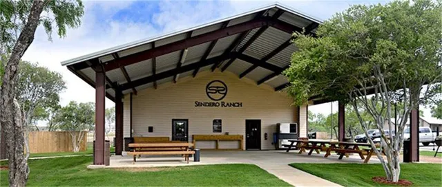 $800 | 3558 Business 35 Street East, Pearsall, TX 78061