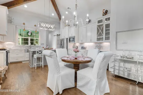 $469,900 | 403 Catalina Lane, Youngsville, LA 70592