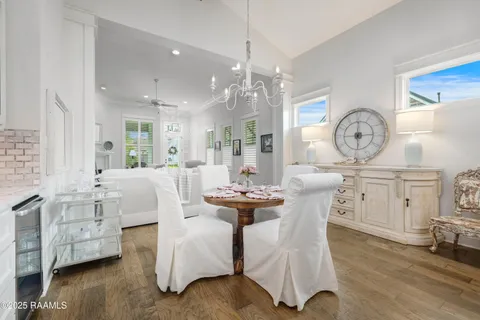 $469,900 | 403 Catalina Lane, Youngsville, LA 70592