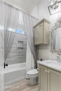 $469,900 | 403 Catalina Lane, Youngsville, LA 70592