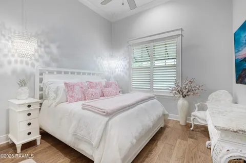 $469,900 | 403 Catalina Lane, Youngsville, LA 70592