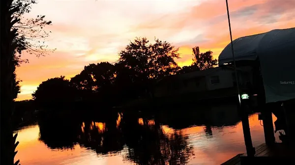 a picture of city view