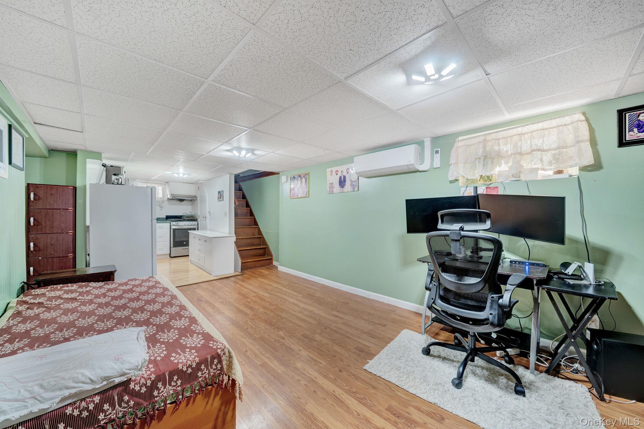 244-15 85th Road Queens, NY 11426 - Photo 24 of 30