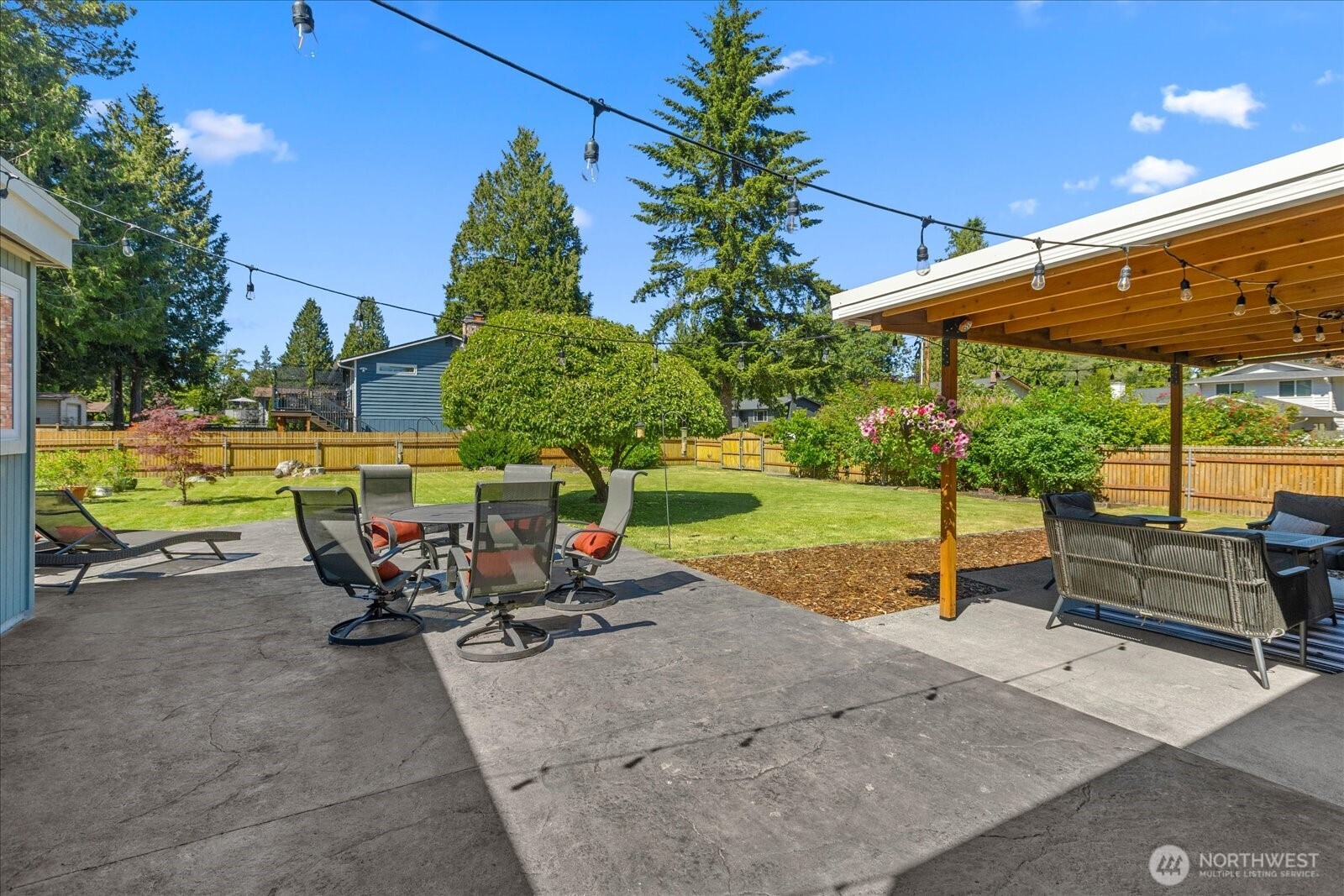 8119 190th Street Southwest Edmonds, WA 98026 - Photo 26 of 37