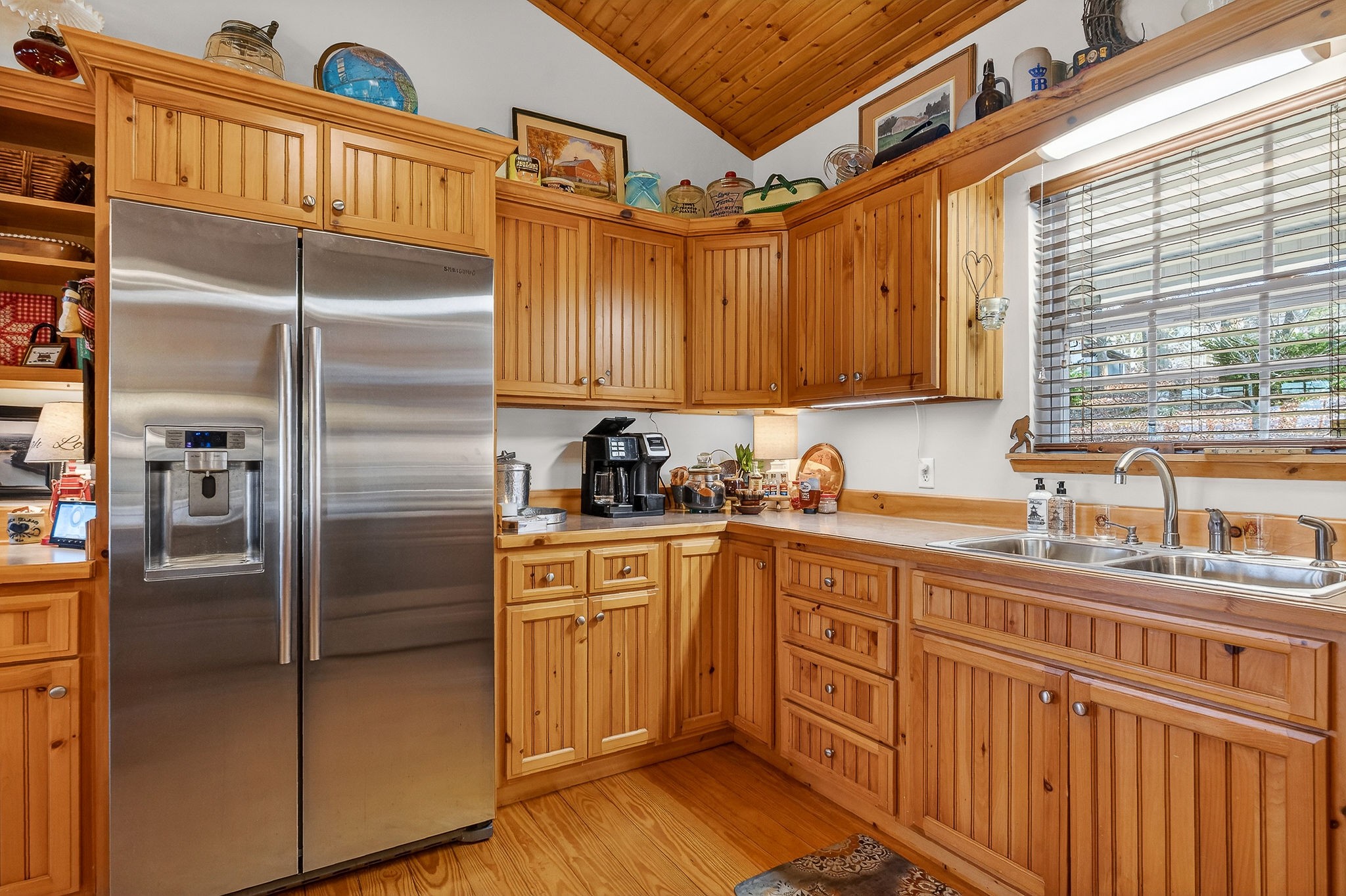 2539 Sparkman Town Road Doyle, TN 38559 - Photo 13 of 54 a kitchen with stainless steel appliances granite countertop a refrigerator a sink and dishwasher