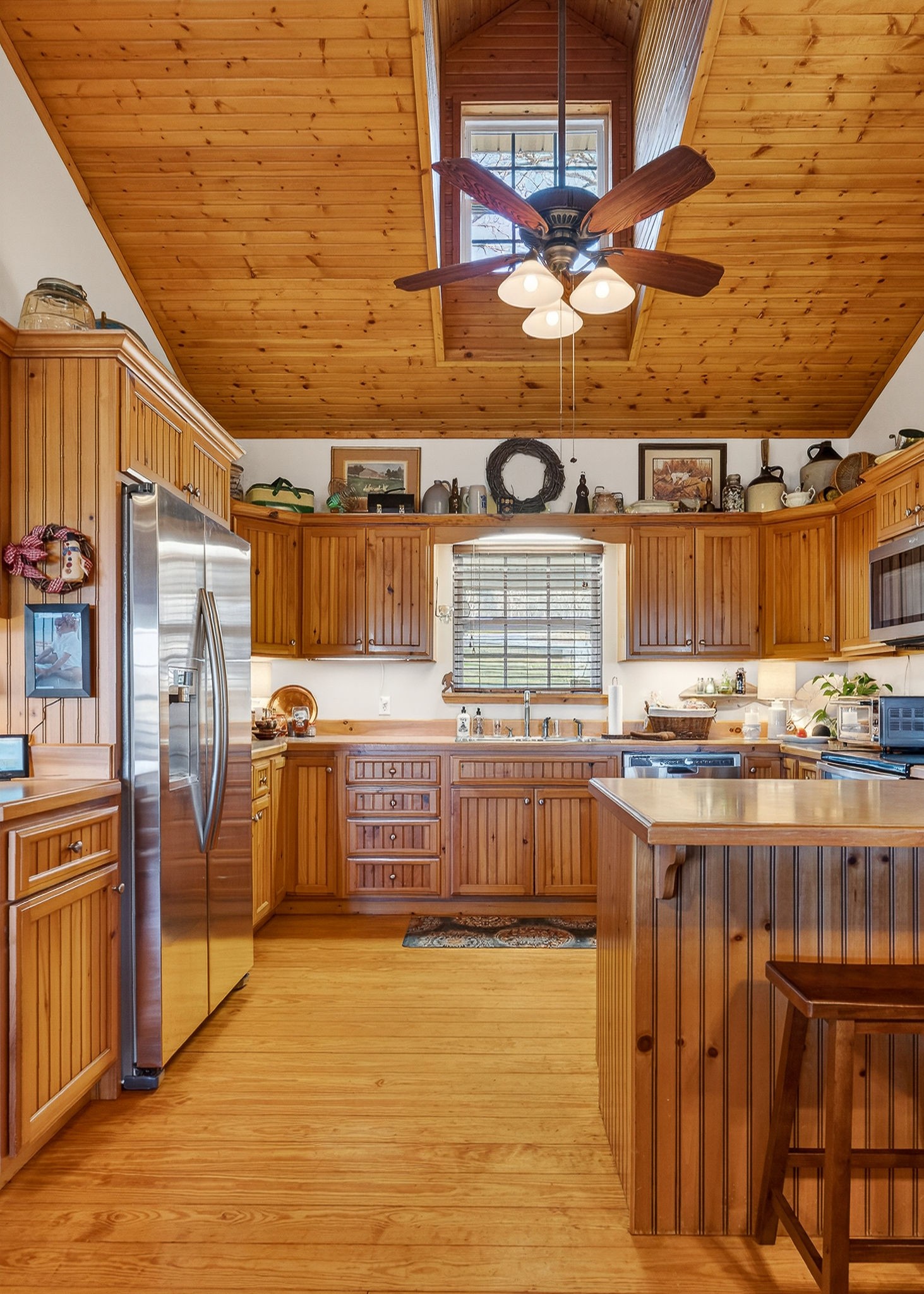 2539 Sparkman Town Road Doyle, TN 38559 - Photo 15 of 54 a kitchen with lots of counter top space